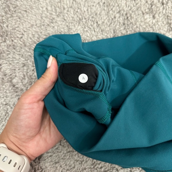 New Lululemon leggings - Picture 5 of 5